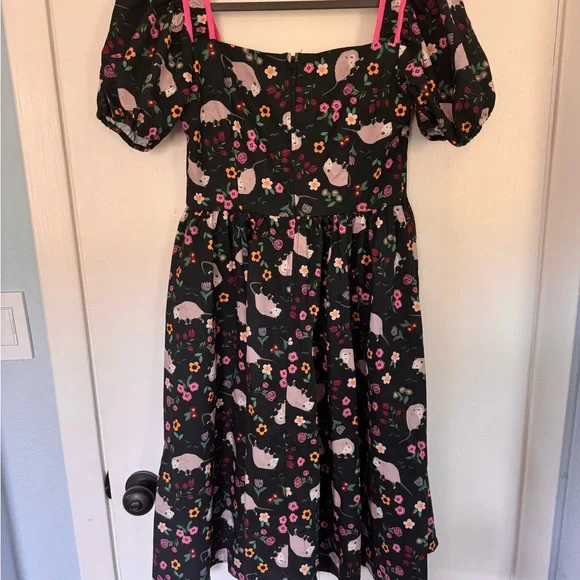 NWT Unique Vintage 1940s Black & Pink Awesome Possum Swing Dress - Picture 2 of 2